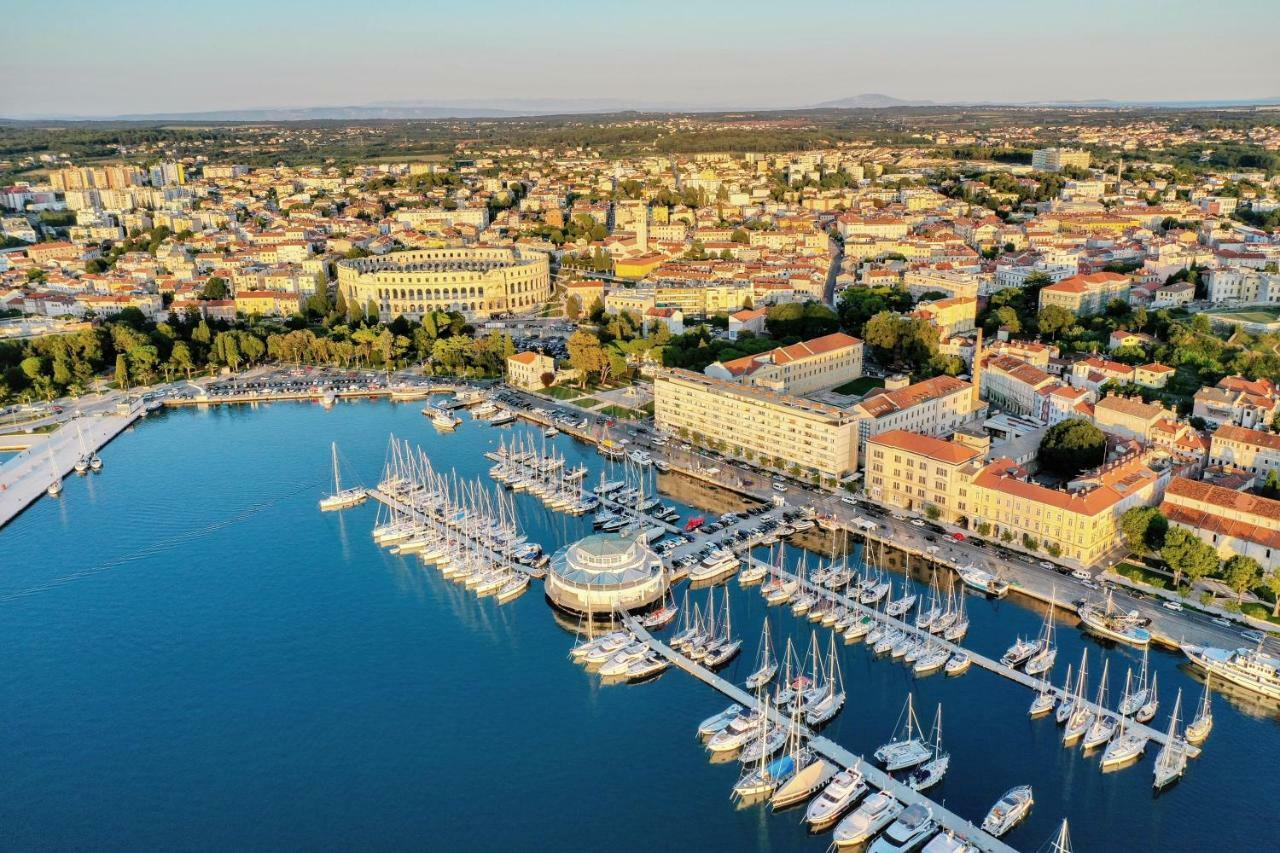 Apartments Dream In Arena 2 Pula Center Free Parking Exterior foto