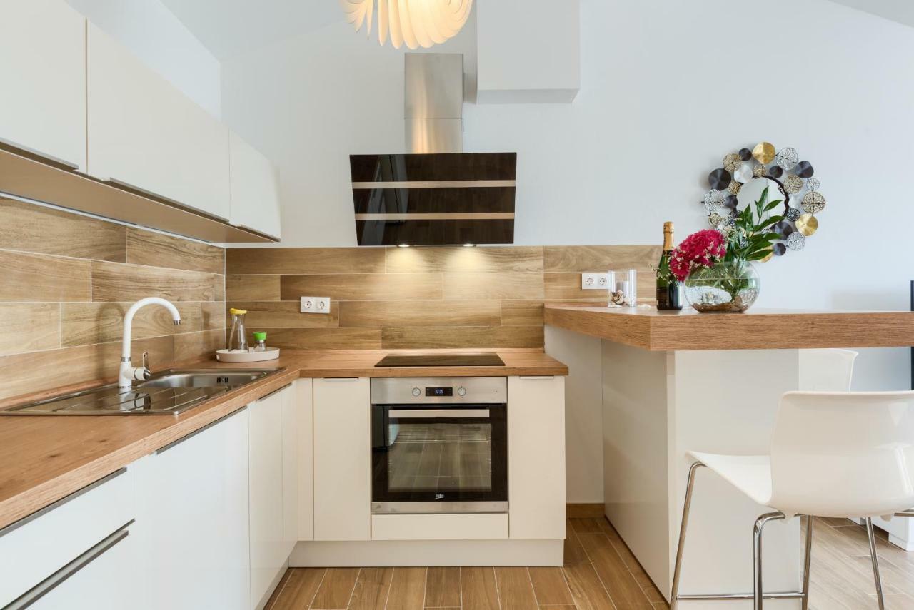 Apartments Dream In Arena 2 Pula Center Free Parking Exterior foto